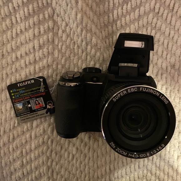 Digital camera - Picture 4 of 8